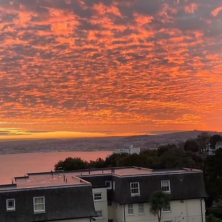 Number 7 Torquay Stunning Sea Views Apartment Bagian luar foto