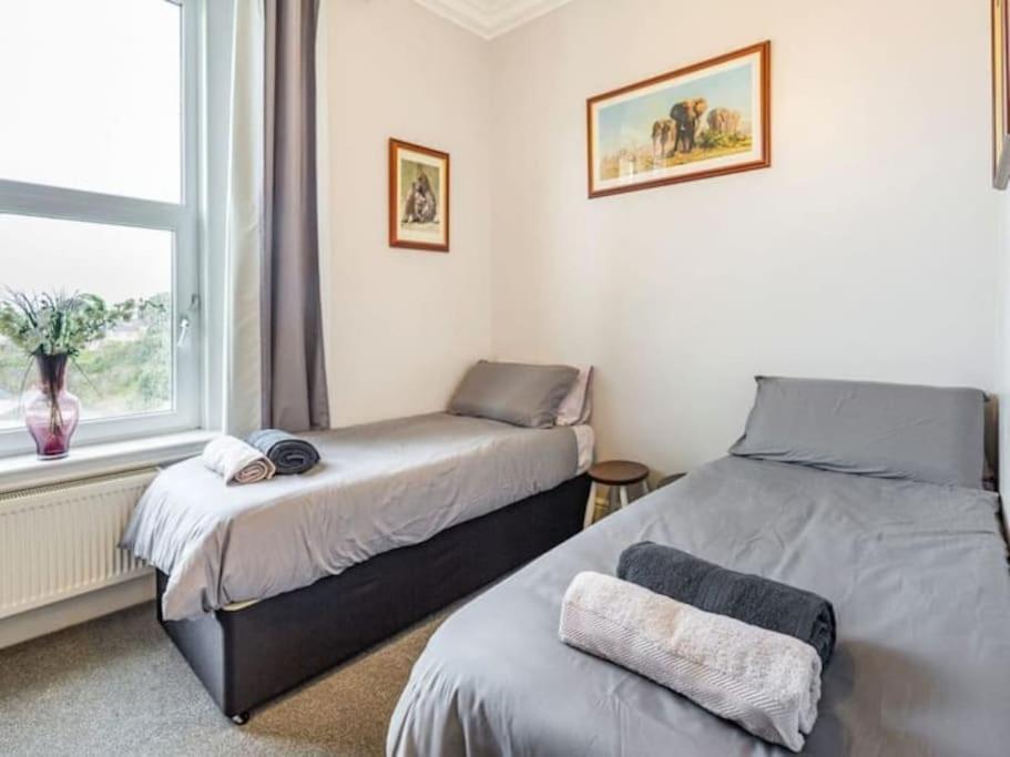 Number 7 Torquay Stunning Sea Views Apartment Bagian luar foto