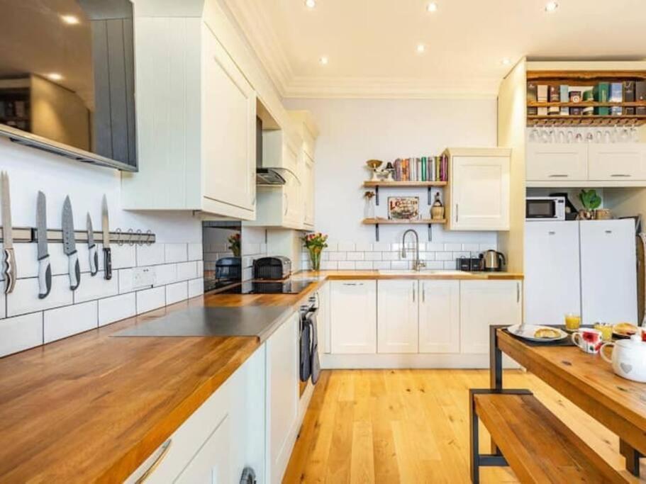 Number 7 Torquay Stunning Sea Views Apartment Bagian luar foto
